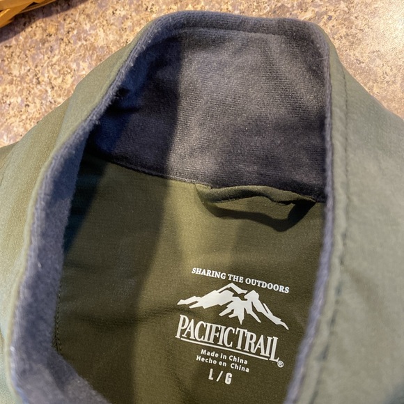 Pacific Trail Men’s Green Active Vest Large - Picture 3 of 17